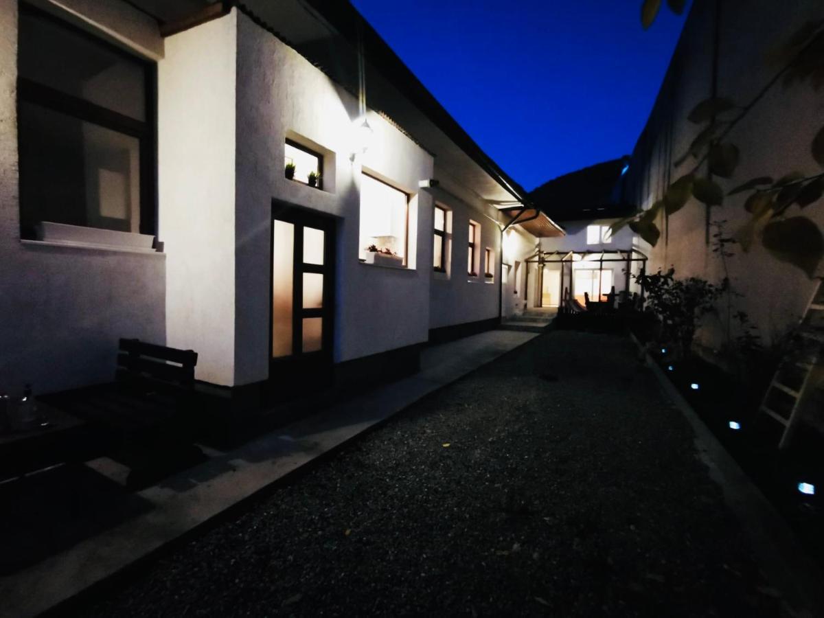 Londof Housing City Center Brasov Braşov Exterior foto