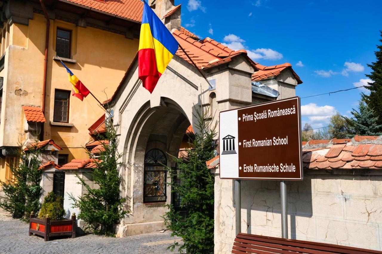 Londof Housing City Center Brasov Braşov Exterior foto
